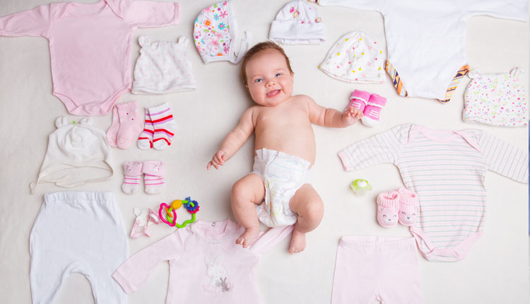 6 عامل مهم که هنگام خرید لباس‌های کودکان و نوزدادن باید بدانید!