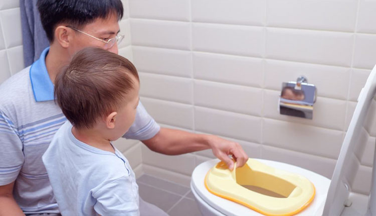 آموزش توالت رفتن به کودکان