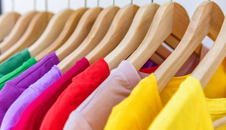 اصول صحیح ست کردن لباس های رنگی